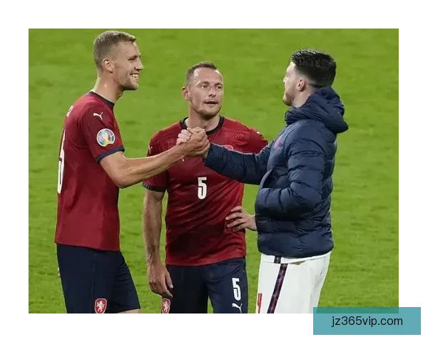 以萨福诺夫自述门将风格朗斯防守不给对手破门机会