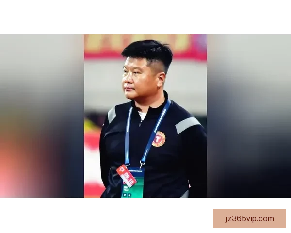 李金羽赛前正常亮相发布会仅两小时铁人宣布正式下课